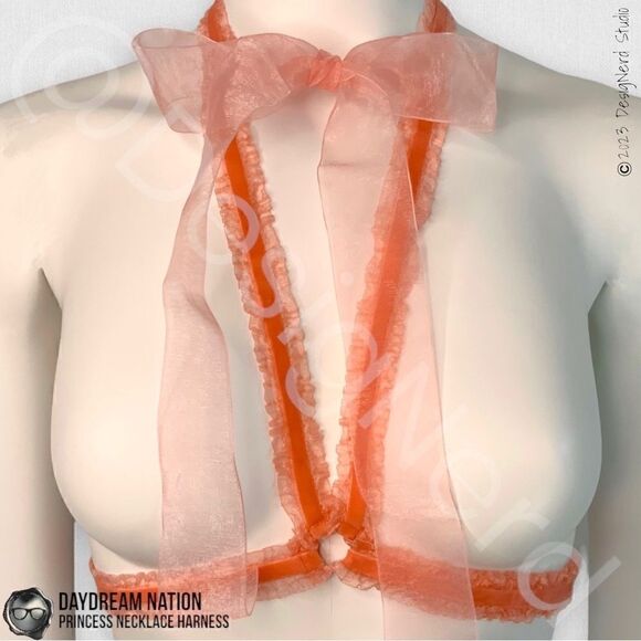 DAYDREAM NATION x DOLLS KILL PRINCESS NECKLACE HARNESS IN BLUSH PINK VELVET NWT - Picture 4 of 15